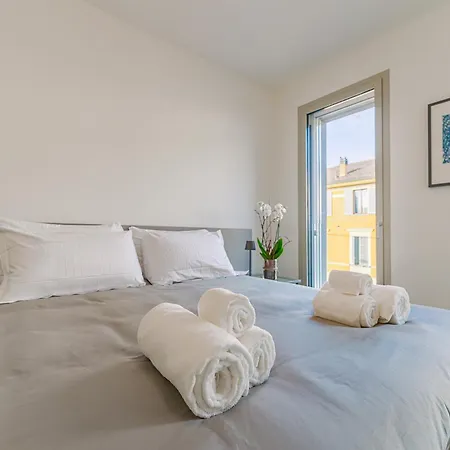 Cremona Inn Aparthotel شقة فندقية *