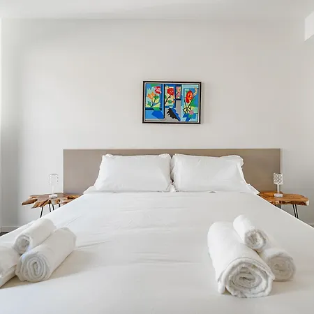 Cremona Inn Aparthotel شقة فندقية