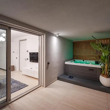 Cremona Inn Aparthotel كريمونا